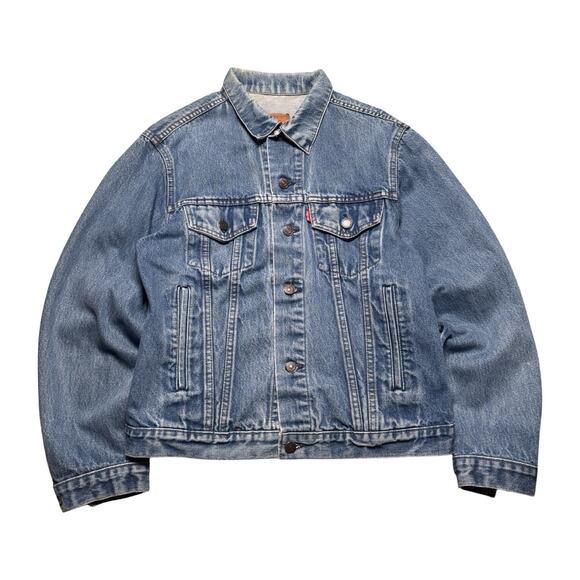 Vintage Levis Trucker Jacket Mens M Light Wash Blue Denim 70506 USA 90s - Picture 1 of 8